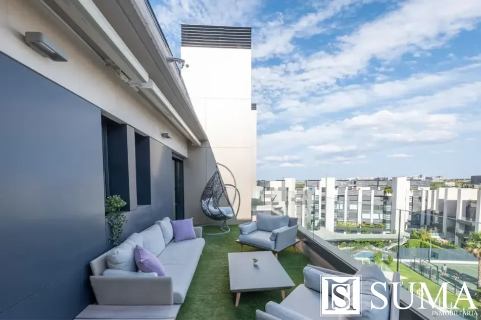 Ático con solarium en el Encinar de los reyes.