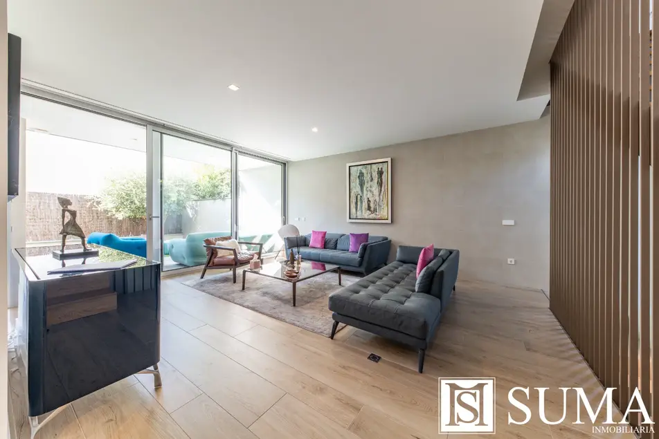 Se vende chalet adosado en La Moraleja