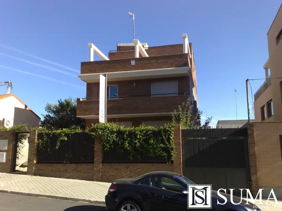 Chalet independiente en venta en Arturo Soria